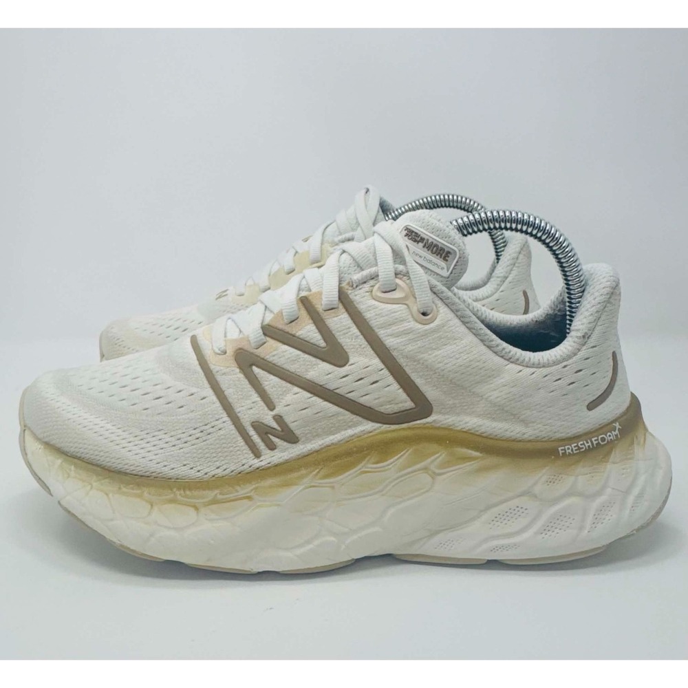 New Balance Fresh Foam X More v4 Womens 8 Cream Beige Gold Running Shoes Walk